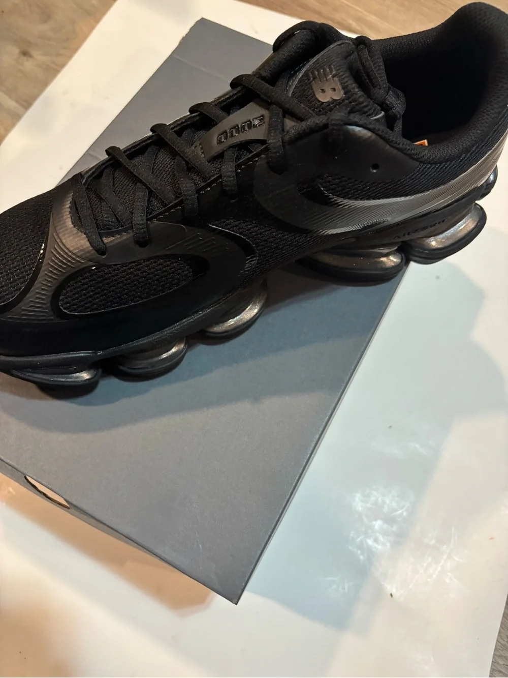 Sizes Vary - New Balance ABZORB 2000 Triple Black Sneakers - U2000ETB